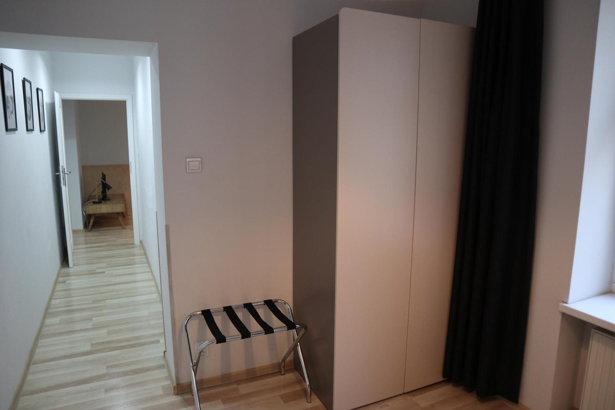 Mimosa Rooms Познан Екстериор снимка
