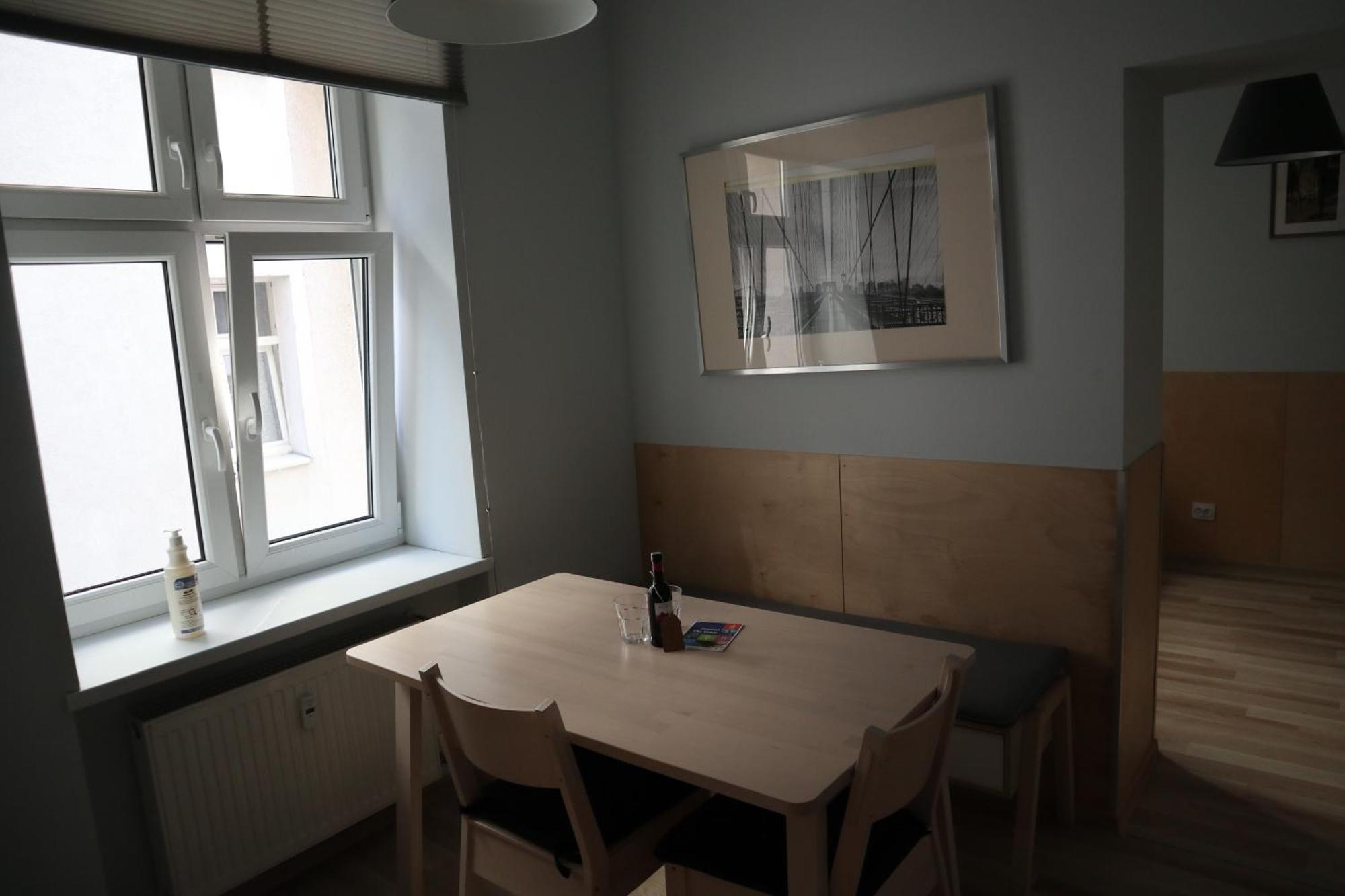 Mimosa Rooms Познан Екстериор снимка